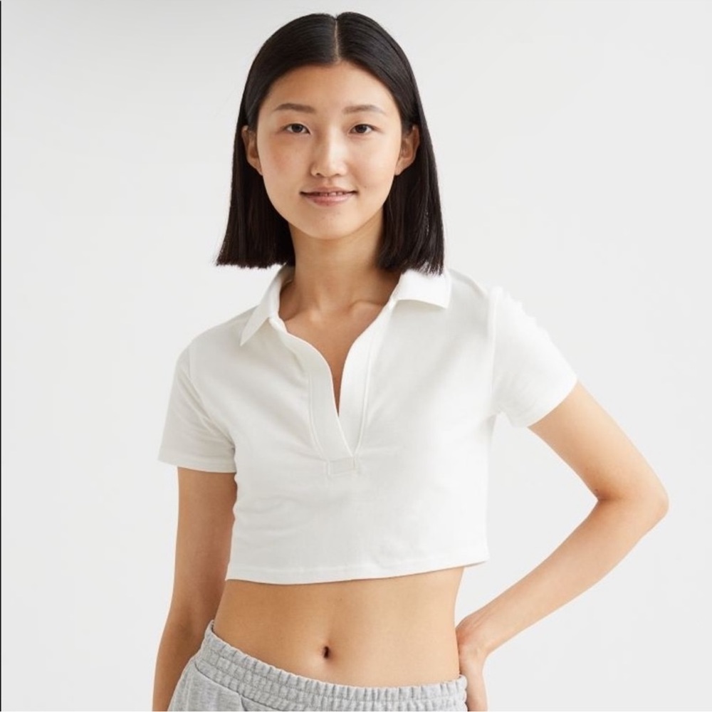 H&M DIVIDED white collared crop top